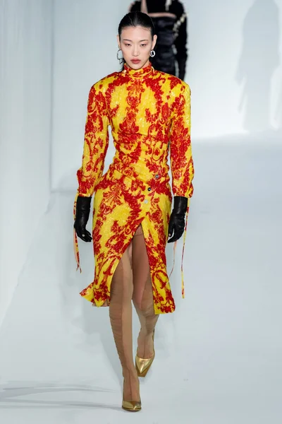 Look 24